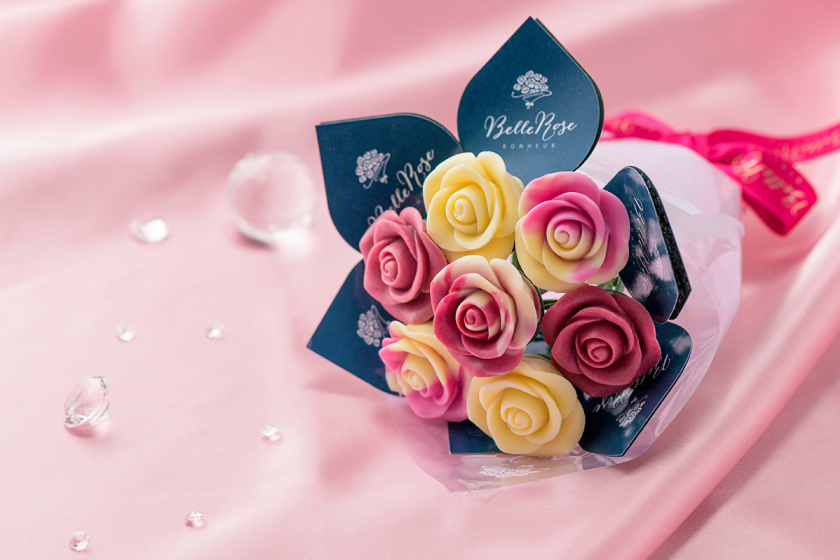 バラの形をしたチョコレートのフラワーブーケのイメージ画像